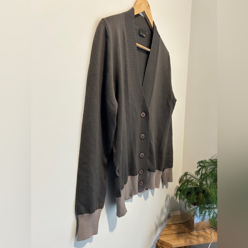 FENDI ~ 100% wool button up cardigan - Picture 5 of 10
